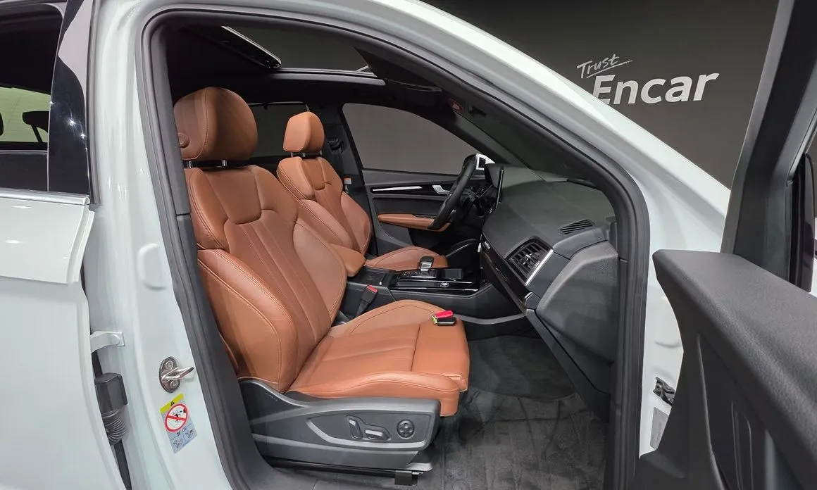 Audi Q5 2021 из KR, фото 9
