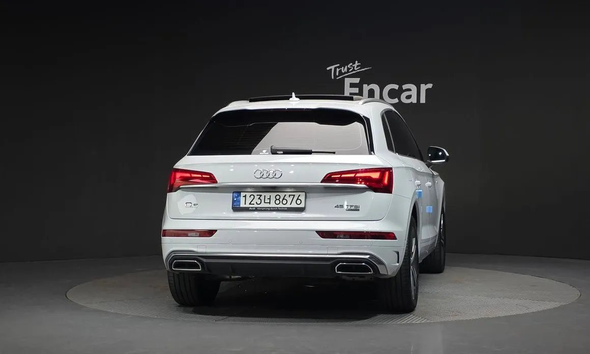 Audi Q5 2021 из KR, фото 8