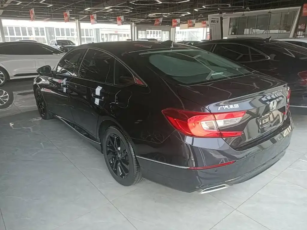 Honda Accord — фото 3
