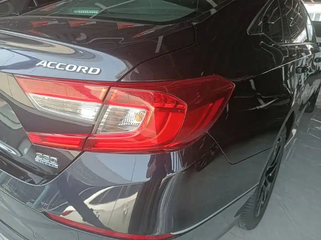 Honda Accord — фото 5