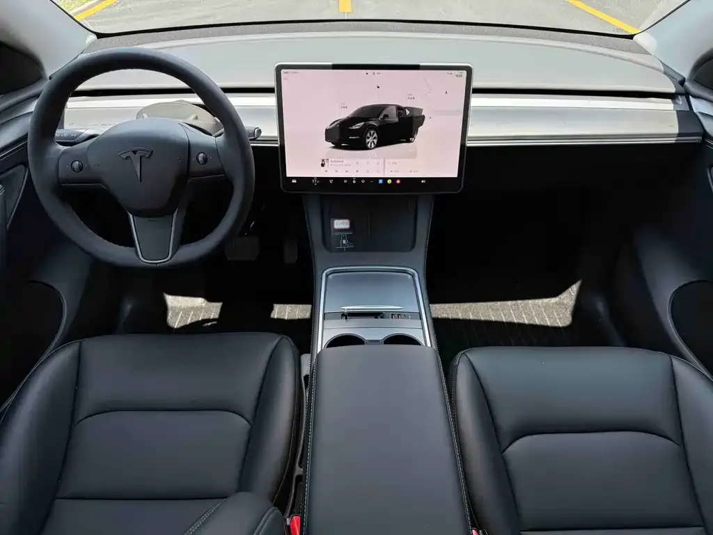 Tesla Model Y — фото 2