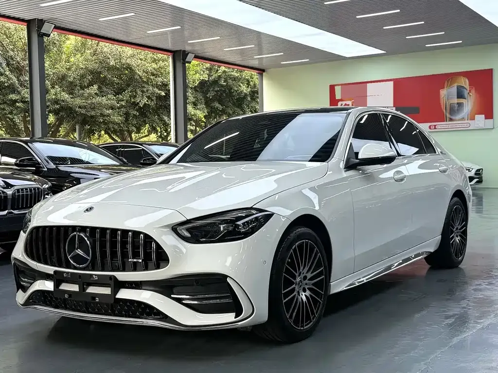 Mercedes-Benz C-Class — фото 1