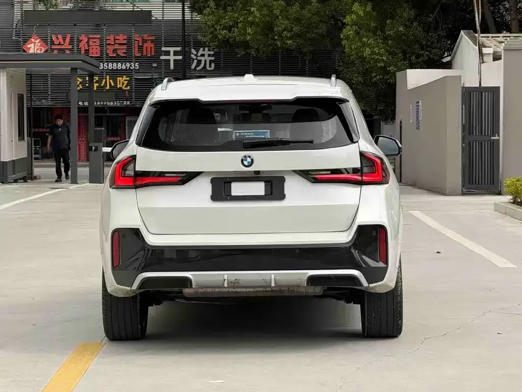BMW X1 — фото 7