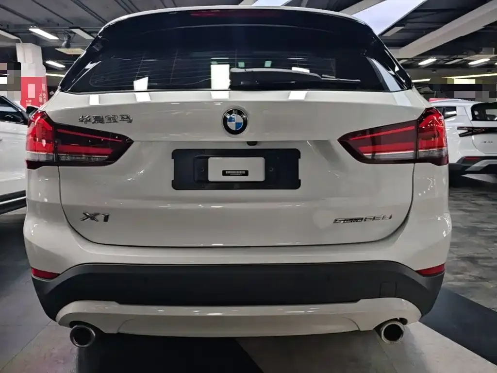 BMW X1 — фото 5