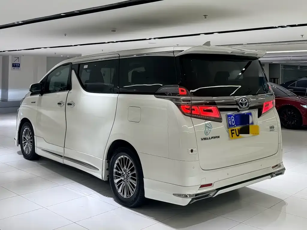 Toyota Vellfire 2021 из CN, фото 3