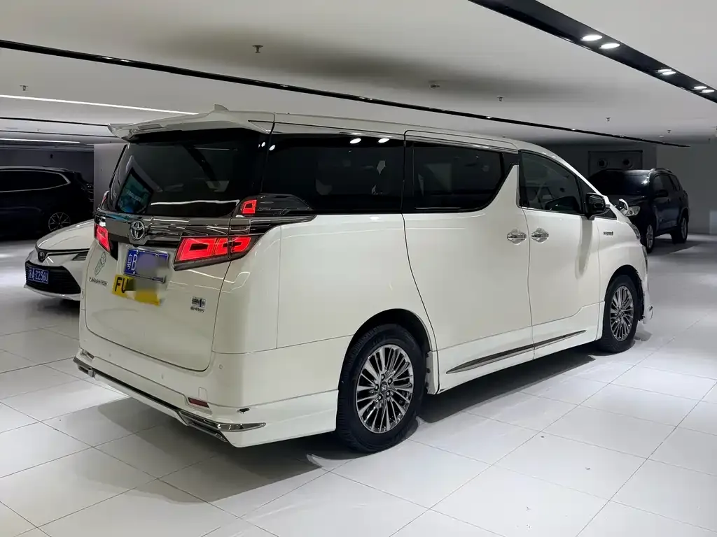 Toyota Vellfire 2021 из CN, фото 5