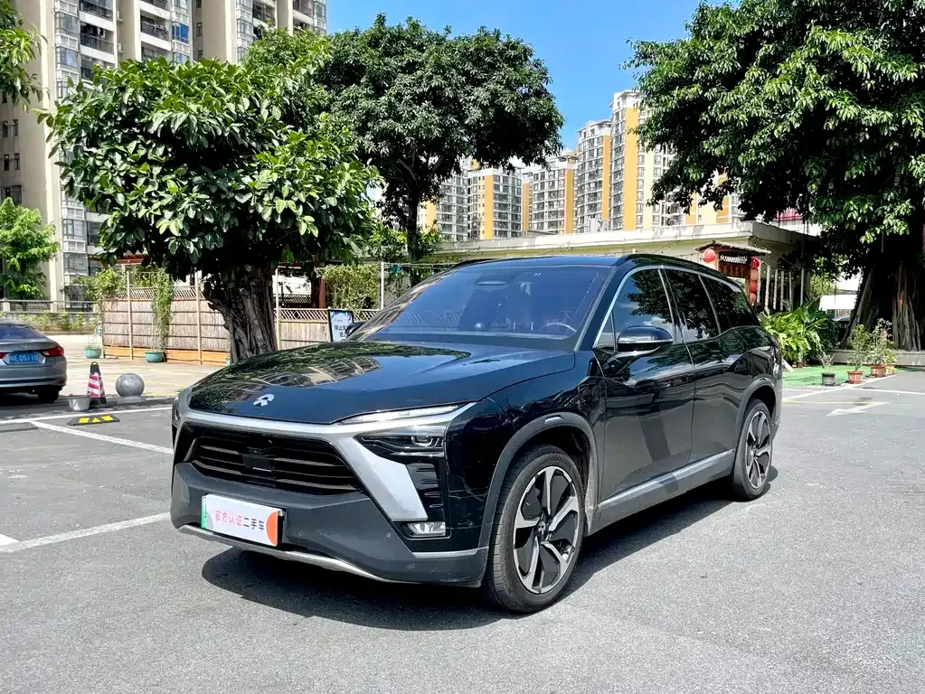 NIO ES8