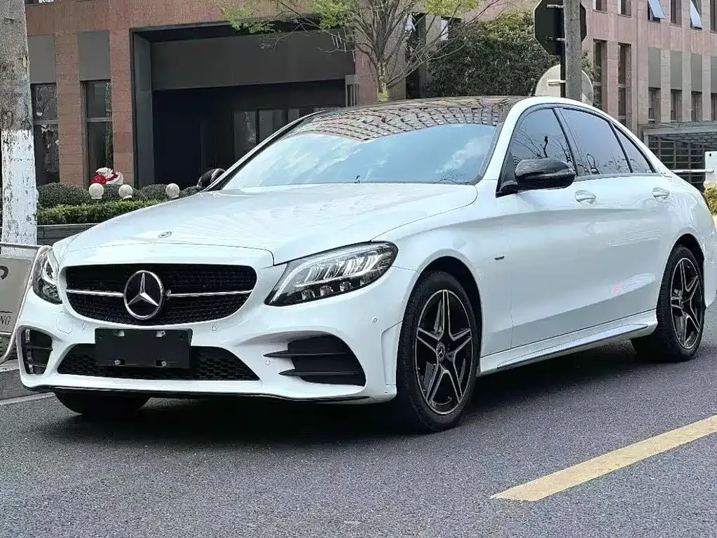 Mercedes-Benz C-Class — фото 1