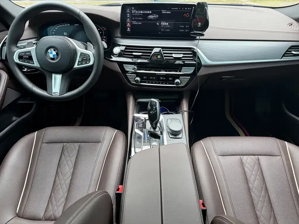 BMW 5 Series — фото 3