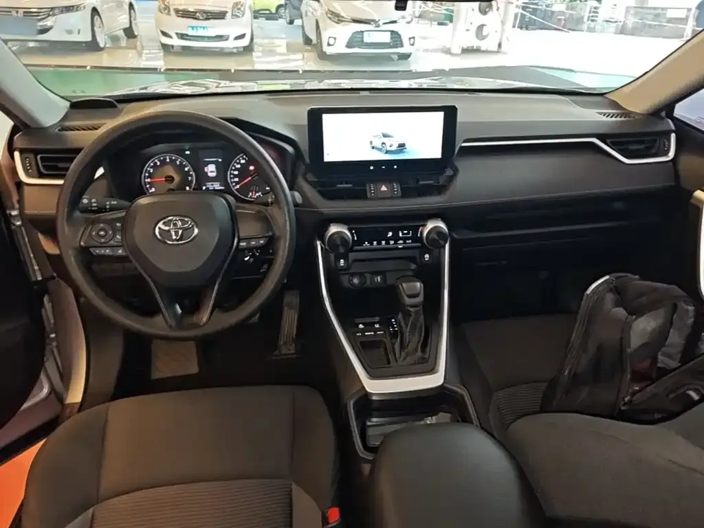 Toyota Wildlander — фото 10