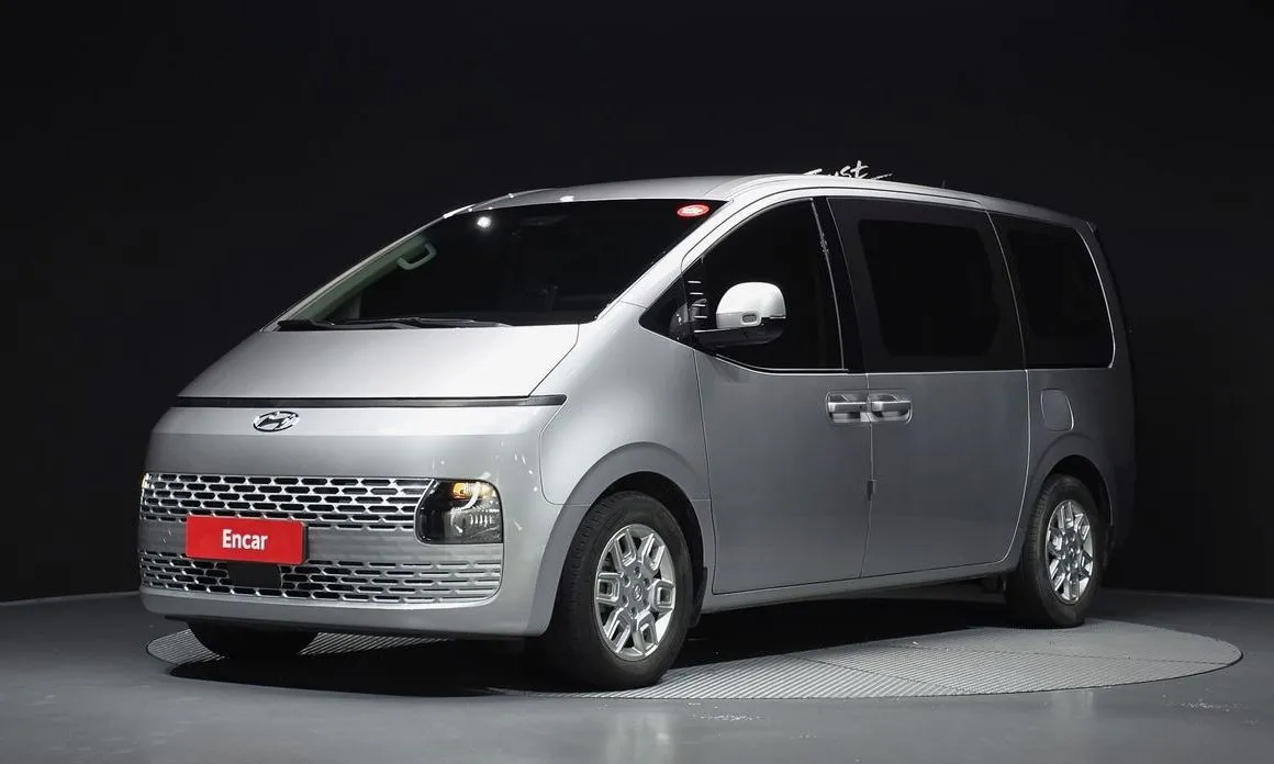 Hyundai Staria