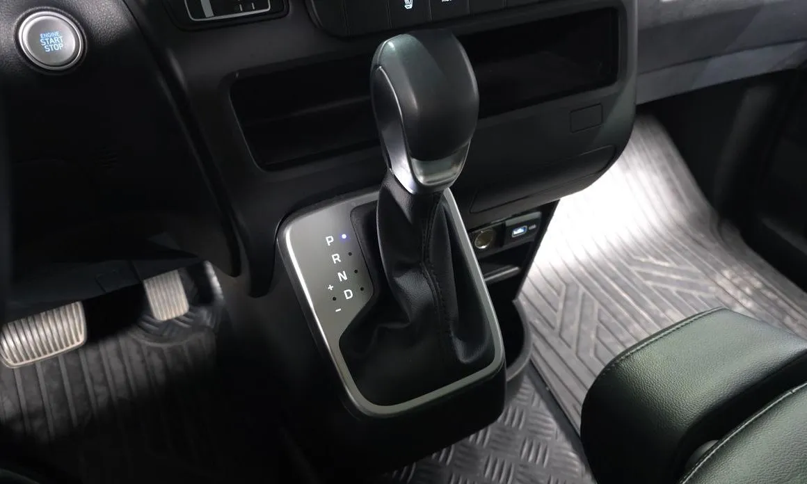 Hyundai Staria 2023 из KR, фото 4