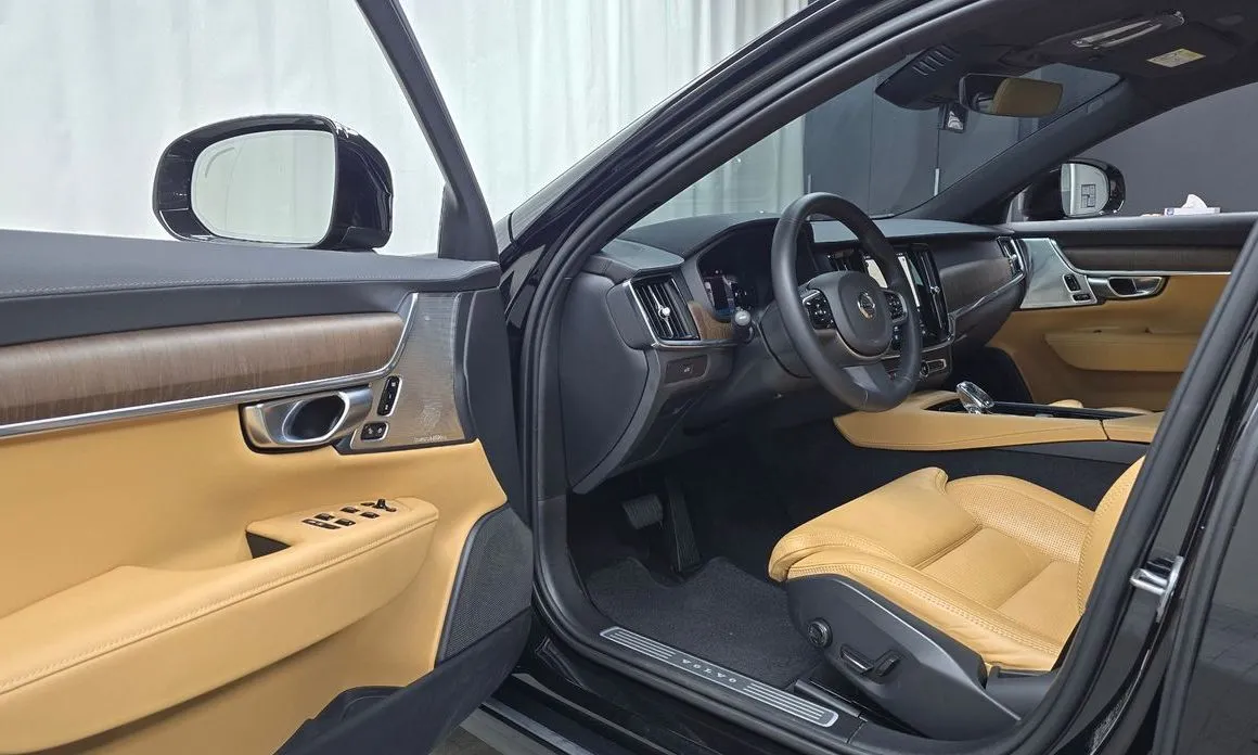 Volvo V90 2024 из KR, фото 4