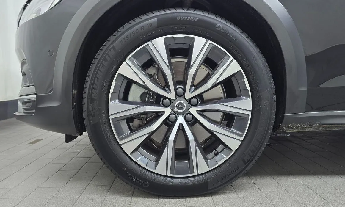 Volvo V90 2024 из KR, фото 3