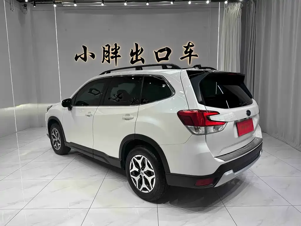 Subaru Forester — фото 10
