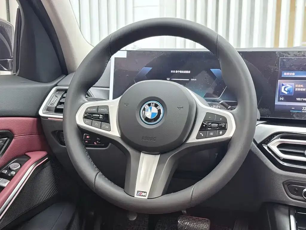 BMW i3 — фото 10