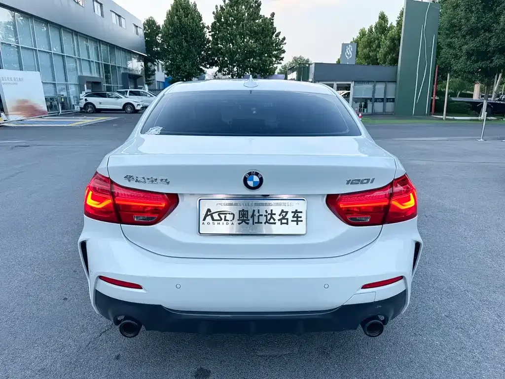 BMW 1 Series 2022 из CN, фото 8