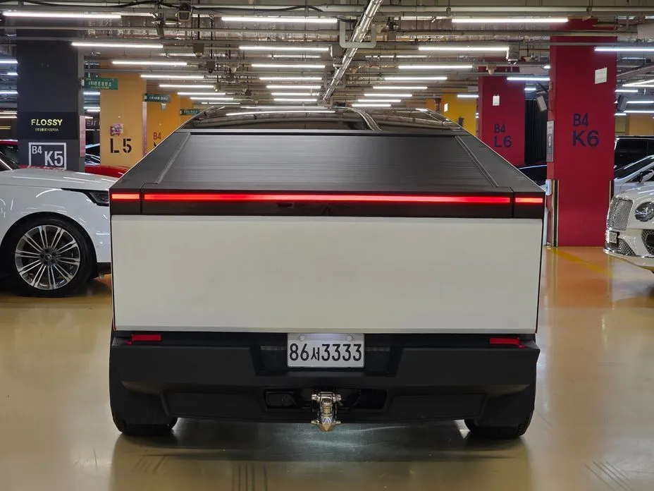Tesla Cybertruck 2026 из KR, фото 4