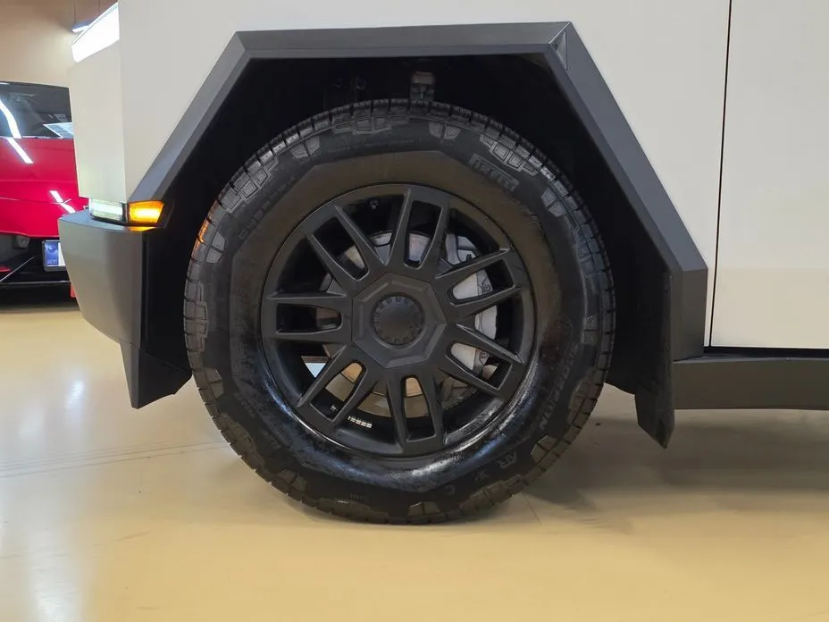 Tesla Cybertruck 2026 из KR, фото 10