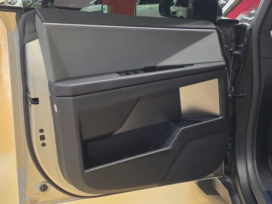 Tesla Cybertruck 2026 из KR, фото 2