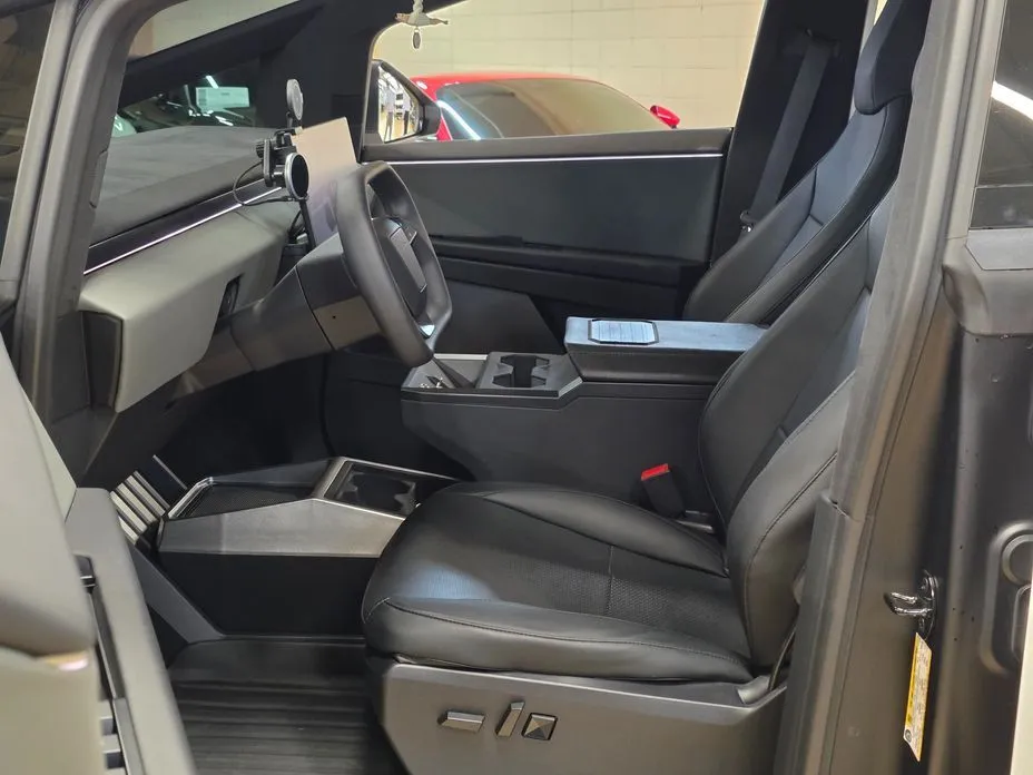 Tesla Cybertruck 2026 из KR, фото 3