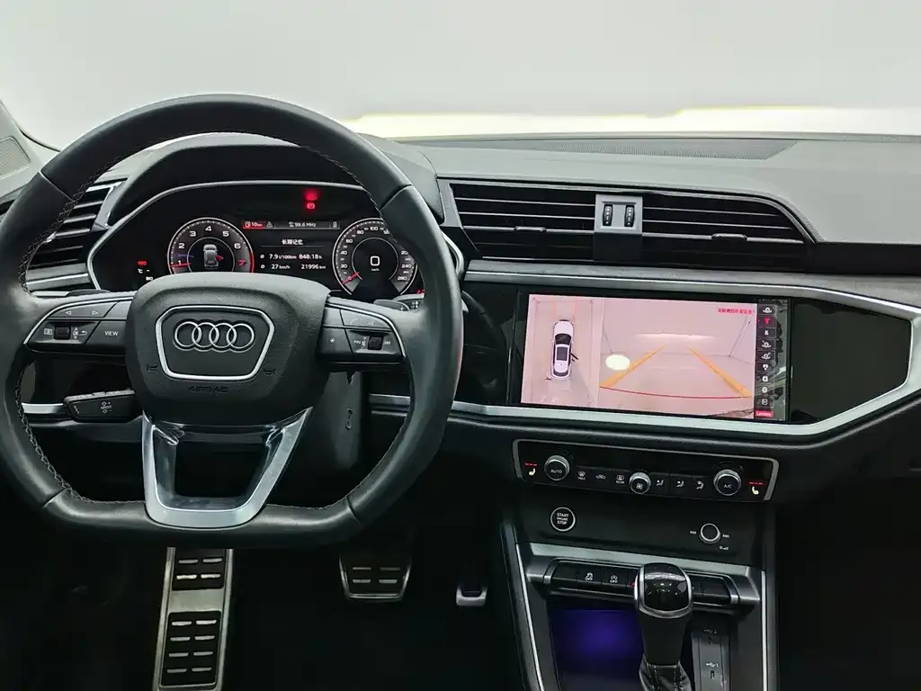 Audi Q3 — фото 7