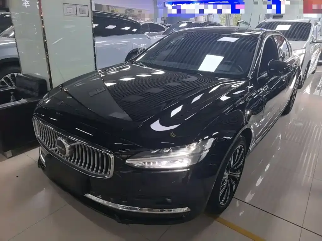Volvo S90 — фото 1