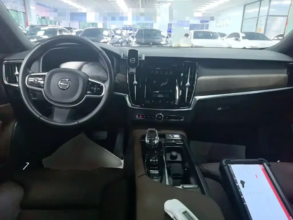Volvo S90 — фото 4