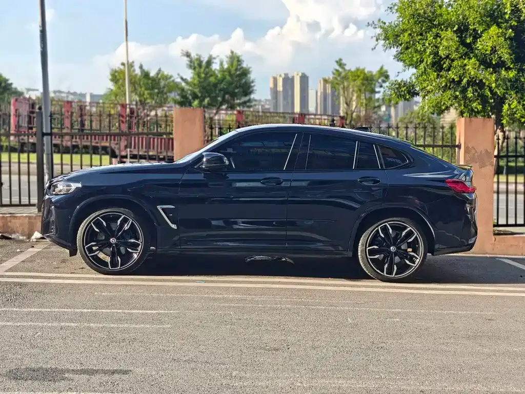 BMW X4 M40i — фото 9
