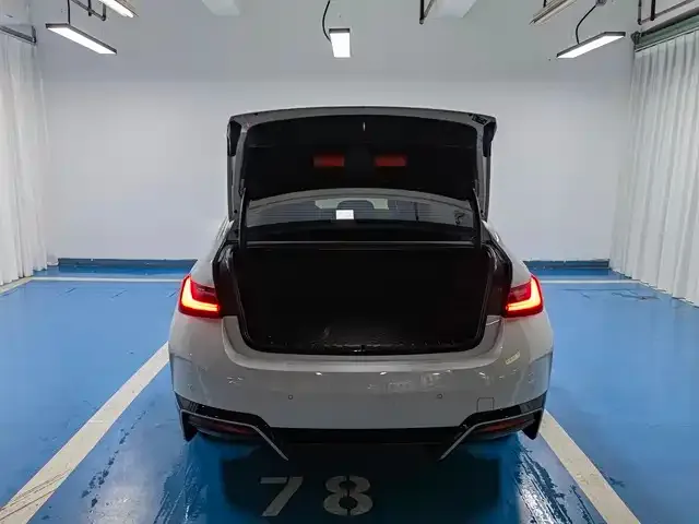 BMW i3 — фото 4