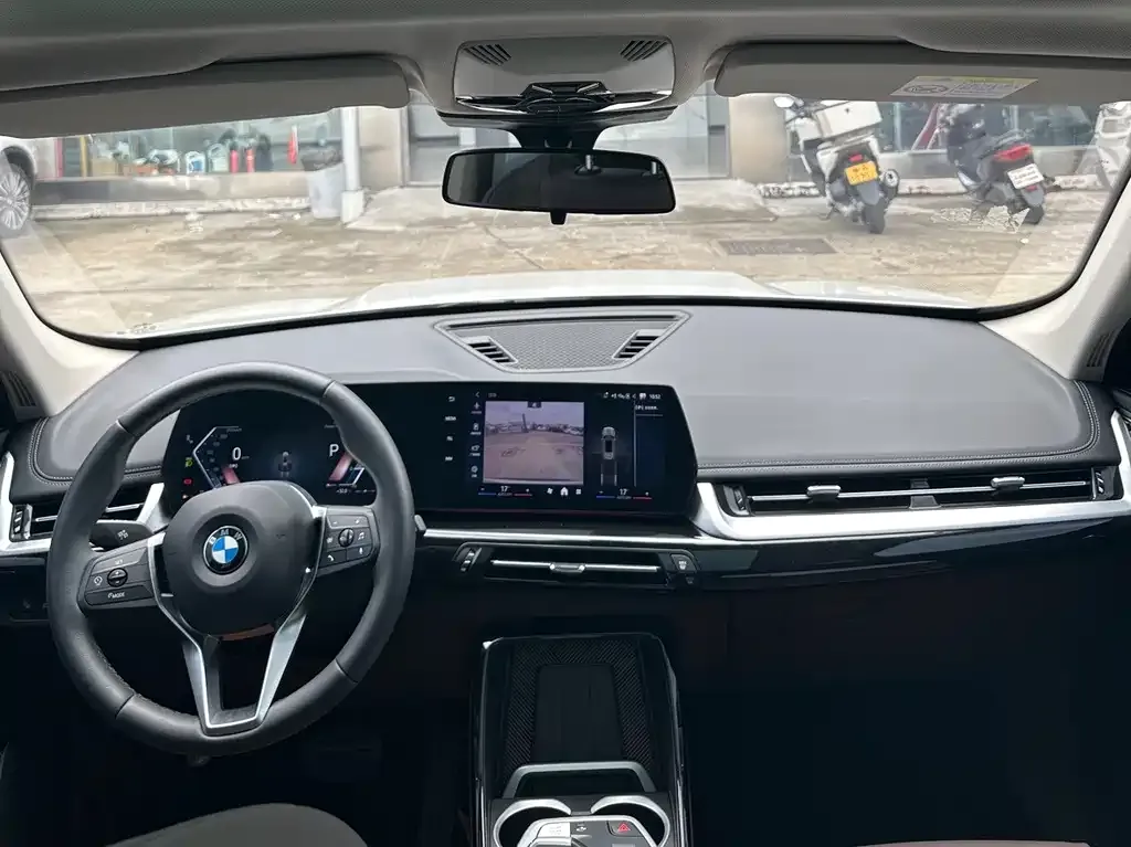 BMW X1 — фото 4