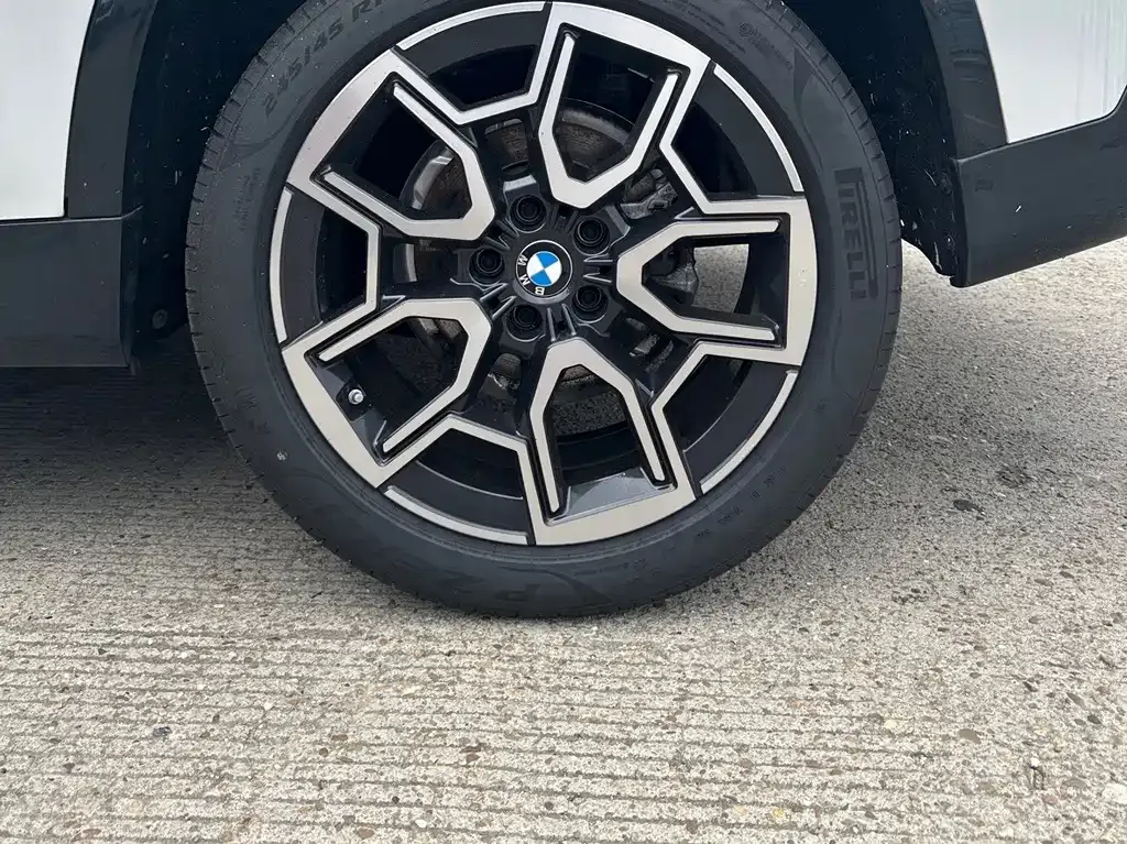 BMW X1 — фото 9
