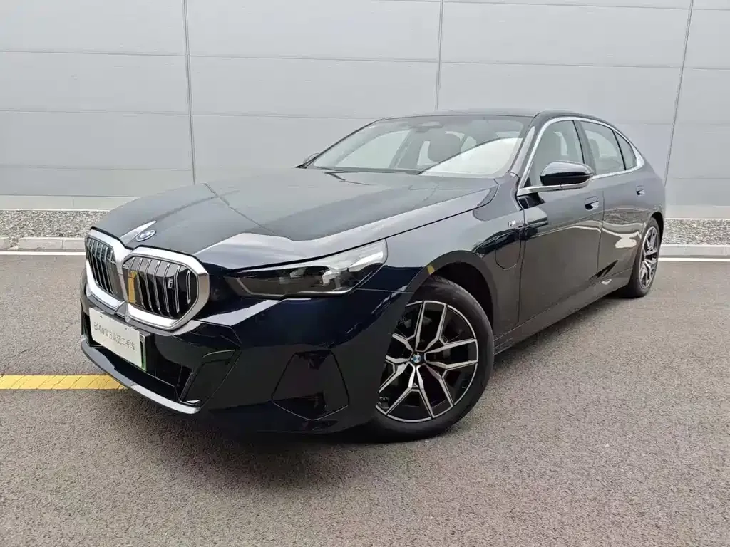 BMW i5 — фото 1