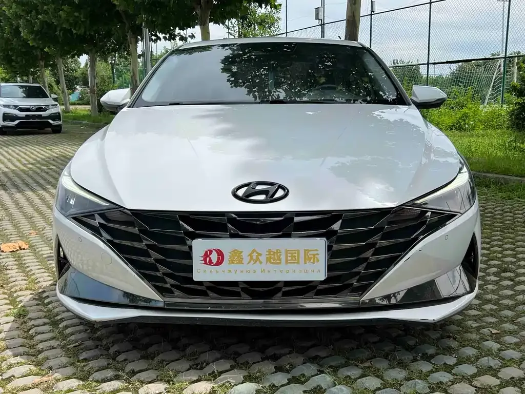 Hyundai Elantra — фото 6