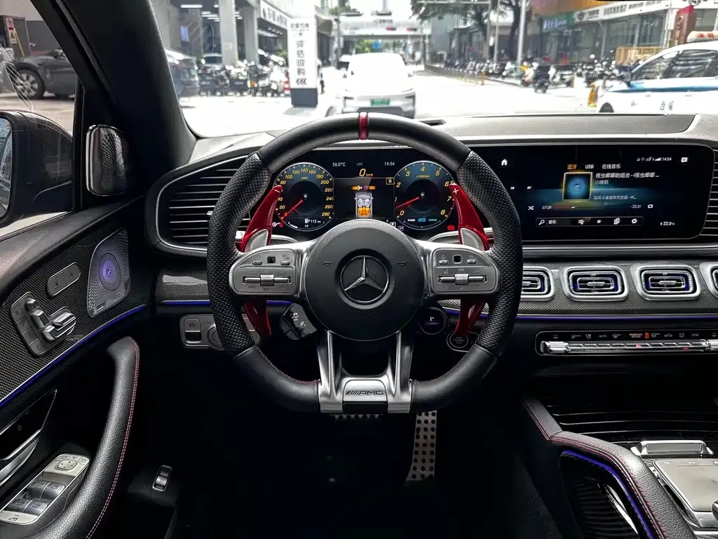 Mercedes-Benz GLE Coupe AMG — фото 8