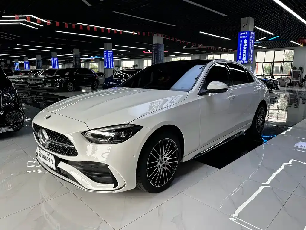 Mercedes-Benz C-Class — фото 1