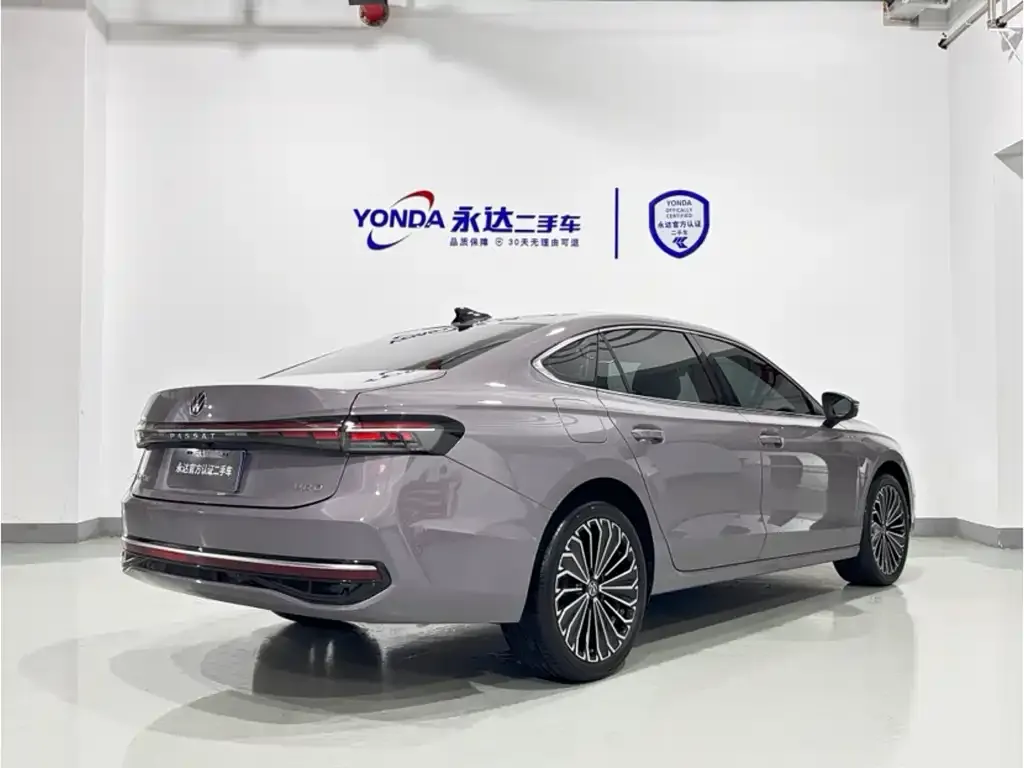 Volkswagen Passat — фото 4