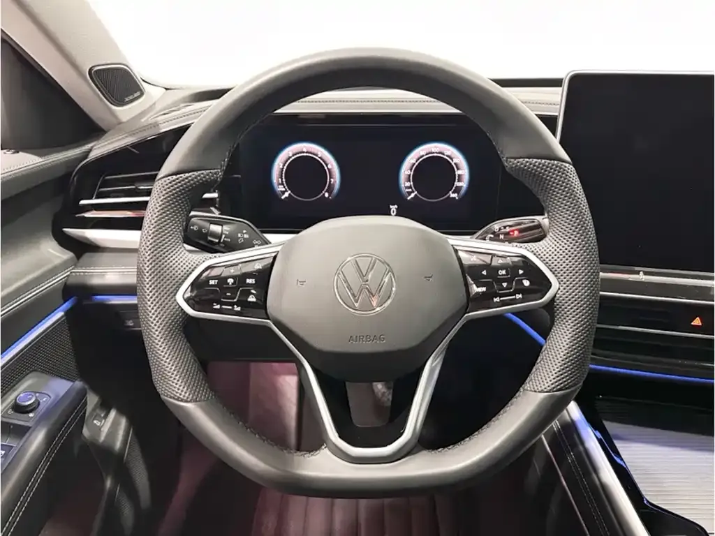 Volkswagen Passat — фото 10