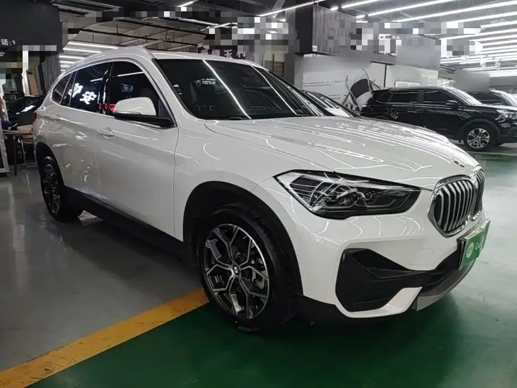 BMW X1 — фото 8