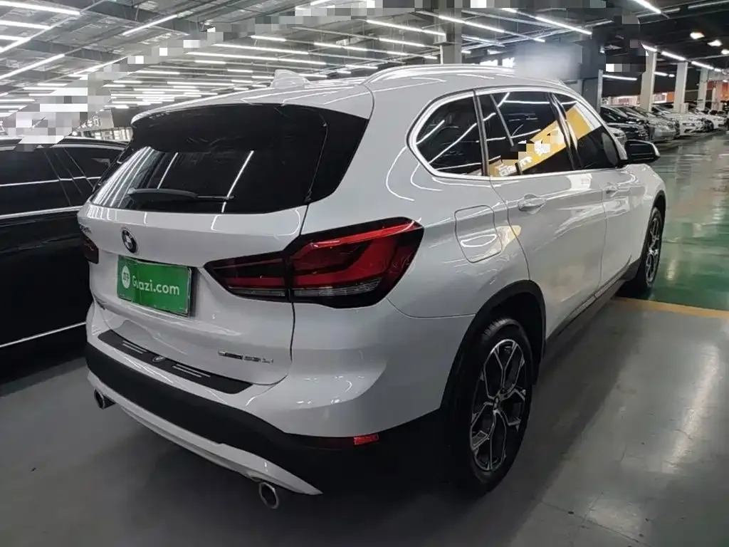 BMW X1 — фото 5