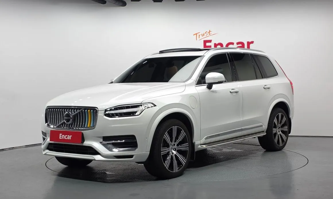 Volvo XC90 — фото 1