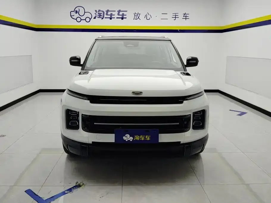 Geely Icon — фото 10