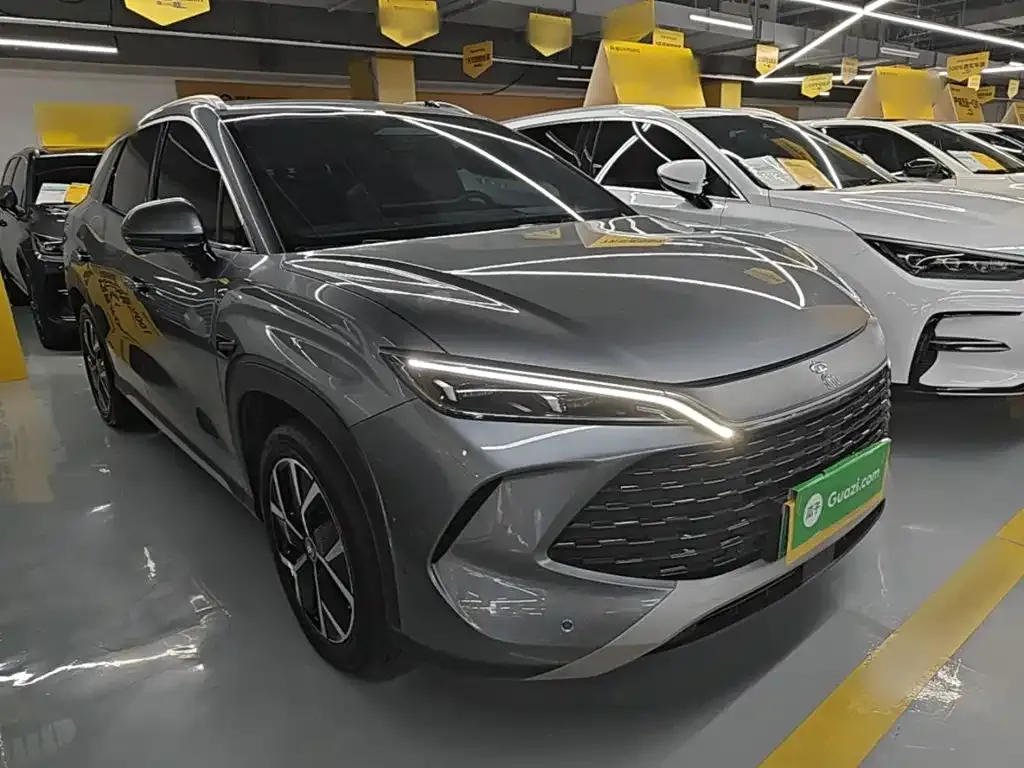 BYD L DM-i — фото 4