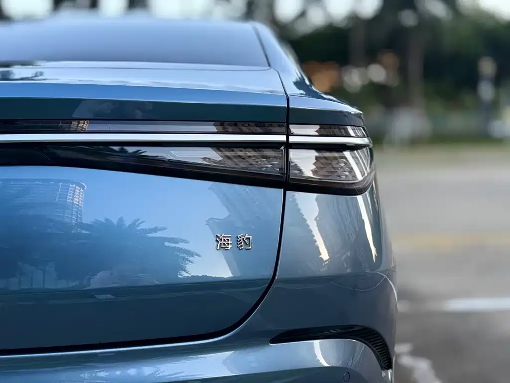 BYD Seal — фото 3
