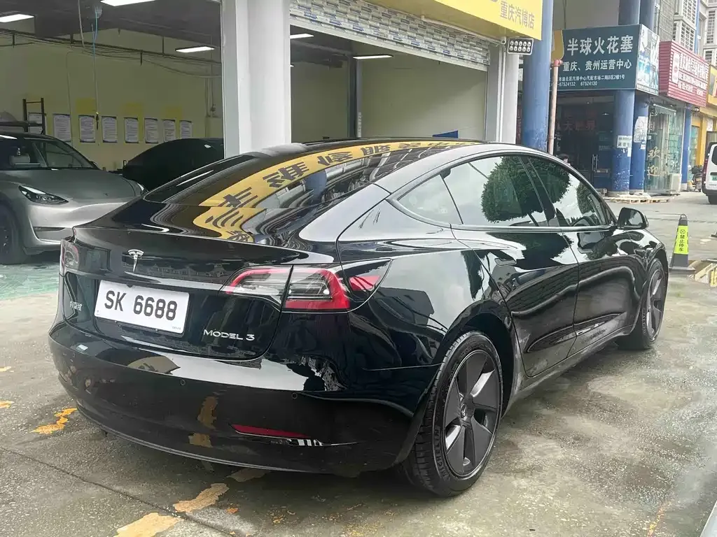 Tesla Model 3 — фото 3