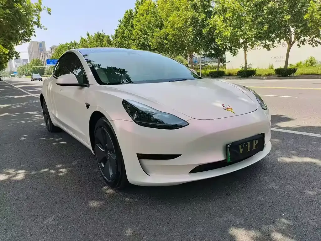 Tesla Model 3 — фото 5