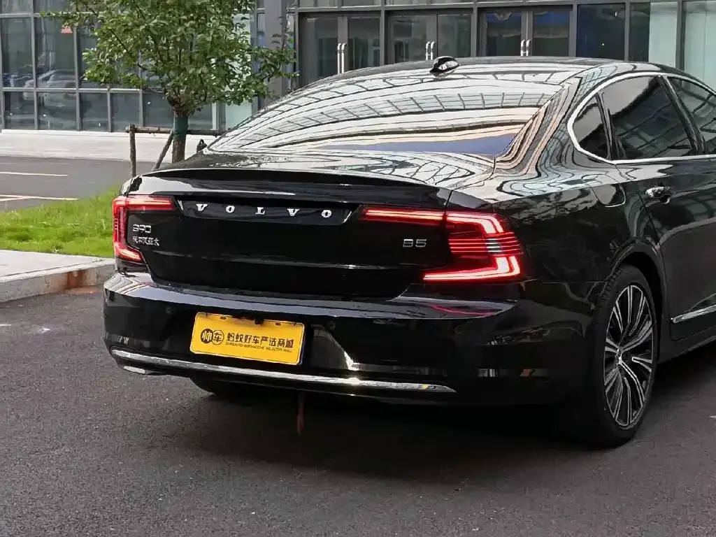 Volvo S90 — фото 10