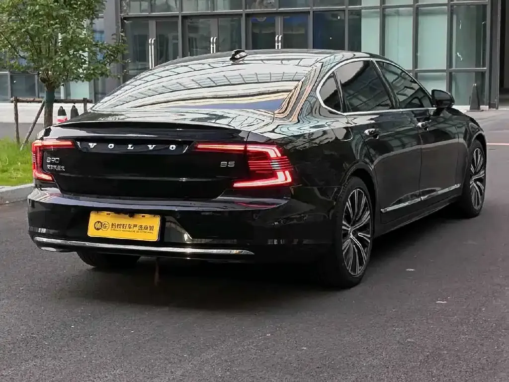 Volvo S90 — фото 7