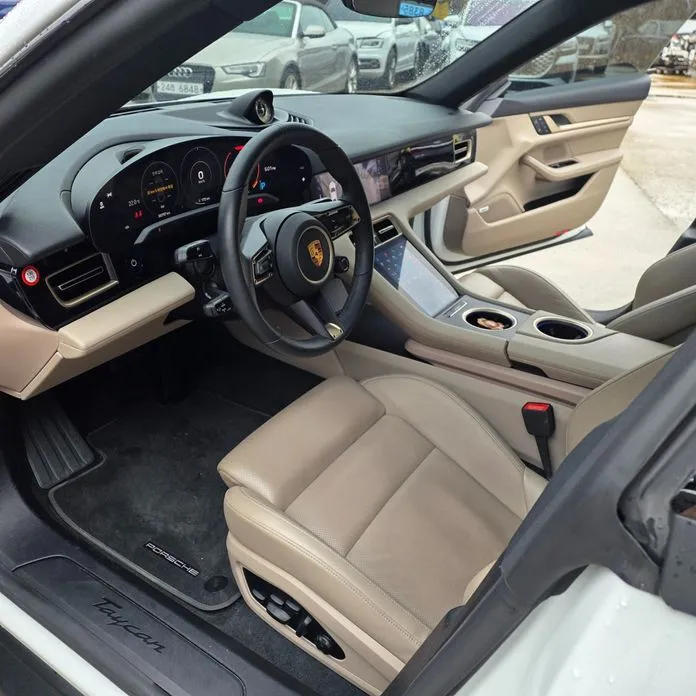 Porsche Taycan 2022 из KR, фото 4