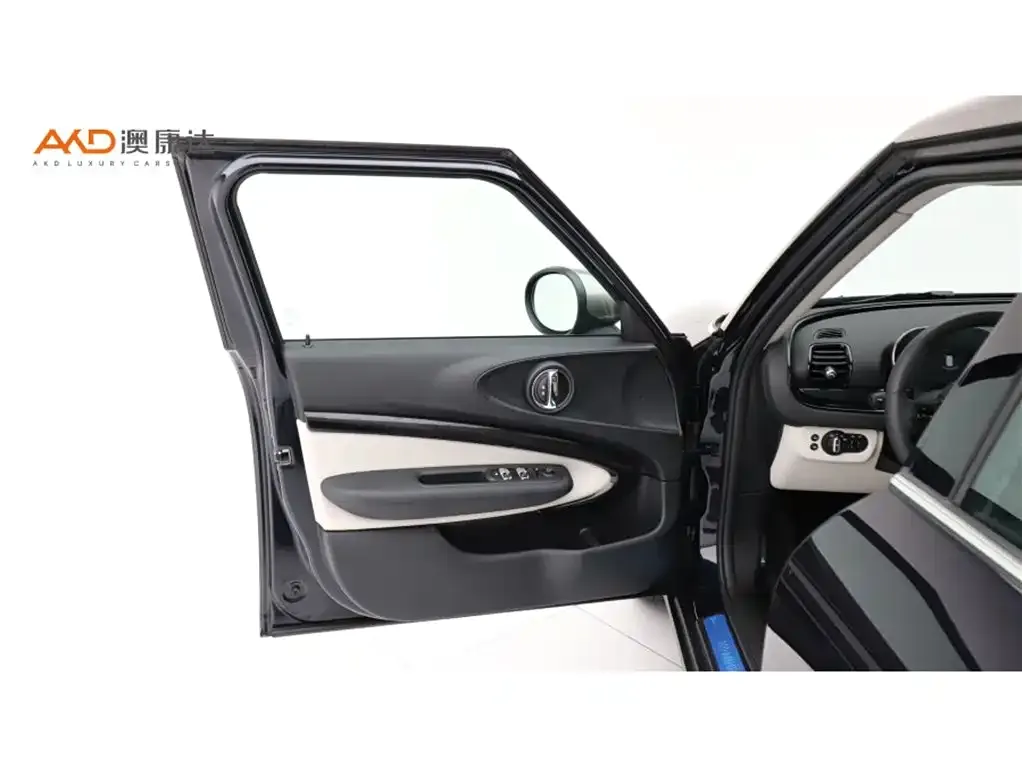 MINI Clubman — фото 7